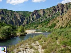 Die Landschaft ist in Dnevni grablivi ptitzi sehr fotogen