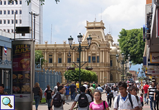 Blick auf das zentrale Postamt (Correo Central) in San José