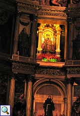 Schwarze Madonna in der Kirche des Monasterio de Guadalupe