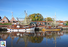 Krabbenkutter im Hafen