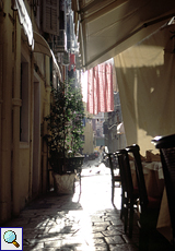 Stadtidylle in einer Gasse von Kérkyra