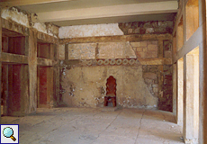 Einer der Säle in Knossós mit einer Holz-Replik des Alabasterthrons