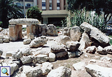 Die Steine des Buġibba-Tempels sind größtenteils umgestürzt