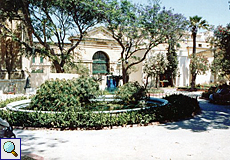 In den Upper Barakka Gardens