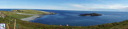 Strahlend blaue Barentssee bei Hornøya