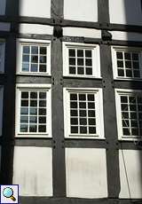 Fenster eines Fachwerkhauses in der Hattinger Altstadt