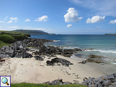 Sand, Felsen und Sonne an der Balnakeil Bay