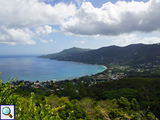 Blick auf die Bucht von Beau Vallon auf Mahé