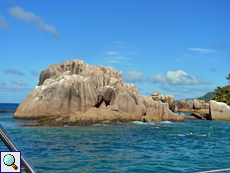 Blick auf einen Teil der Insel St. Pierre, in deren Nähe sich ein schönes Schnorchelrevier befindet Blick auf einen Teil der Insel St. Pierre, in deren Nähe sich ein schönes Schnorchelrevier befindet