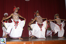 Während der kulturellen Aufführung in Kandy gibt es unter anderem den Pantheru-Tanz zu sehen