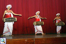Die Trommler der Gruppe 'Dance Lanka'