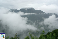 Wolkenverhangenes Hochland