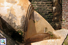 Kralle der Löwenskulptur am Sigiriya-Felsen