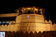 Der Zahntempel am Abend