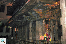 Außenwand des inneren Tempelgebäudes im Zahntempel