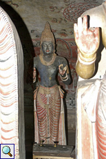 Statue des Hindu-Gottes Vishnu in Dambulla