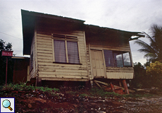 Aufsteigender Naturasphalt bringt Häuser in La Brea zu Fall, Trinidad