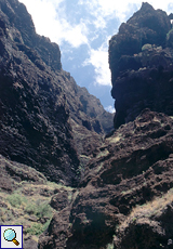 Der vulkanische Ursprung des Gebirges lässt sich in der Masca-Schlucht deutlich erkennen